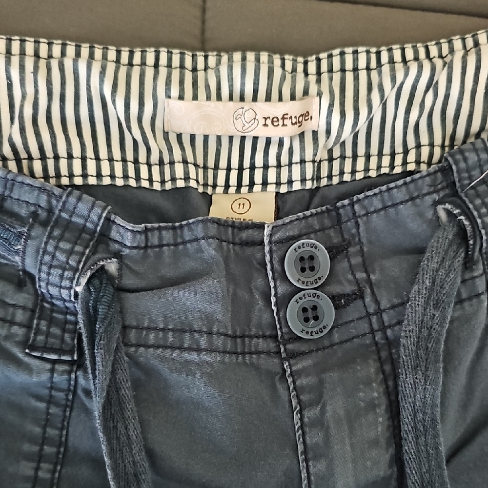 refuge Slate Blue Button-Front Drawstring Cargo Style Capri
